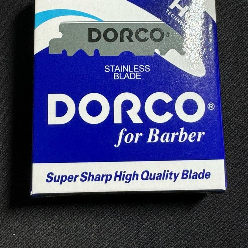 100 DORCO BLUE Single Edge Half Pre cut Pre snipped Shaving Razor Blades For Professional Barbers for beard lineup hair design nape neck cleaning