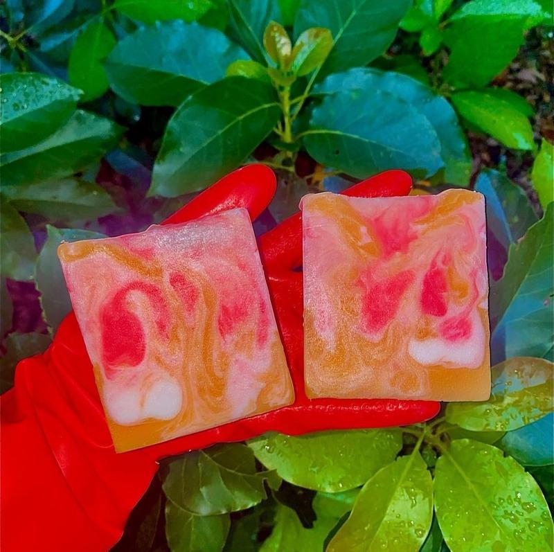 Rose Soap - Gentle and refreshing soap with a cool minty scent Body Care Body Wash Avocado Olive Organic Peppermint Tea Tree Comfort Cleansing Skin Repair Cleanser Skin Care