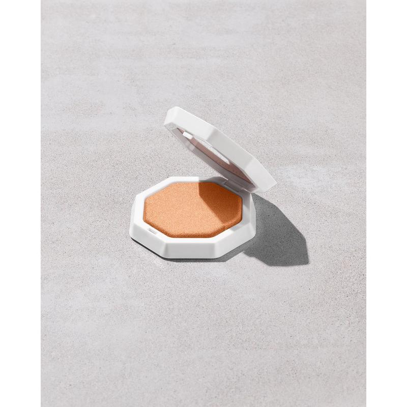 Demi'glow Light-Diffusing Highlighter   Yum Rum